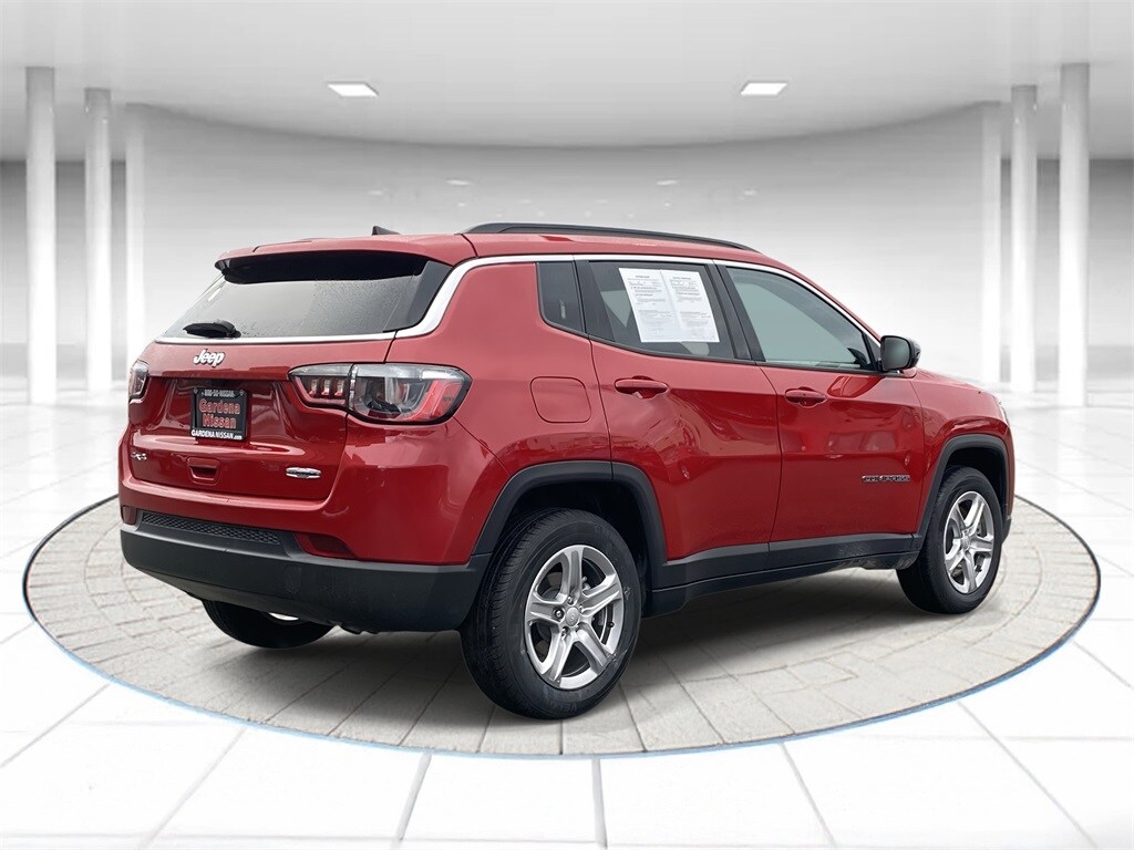 2024 Jeep Compass Latitude photo 4