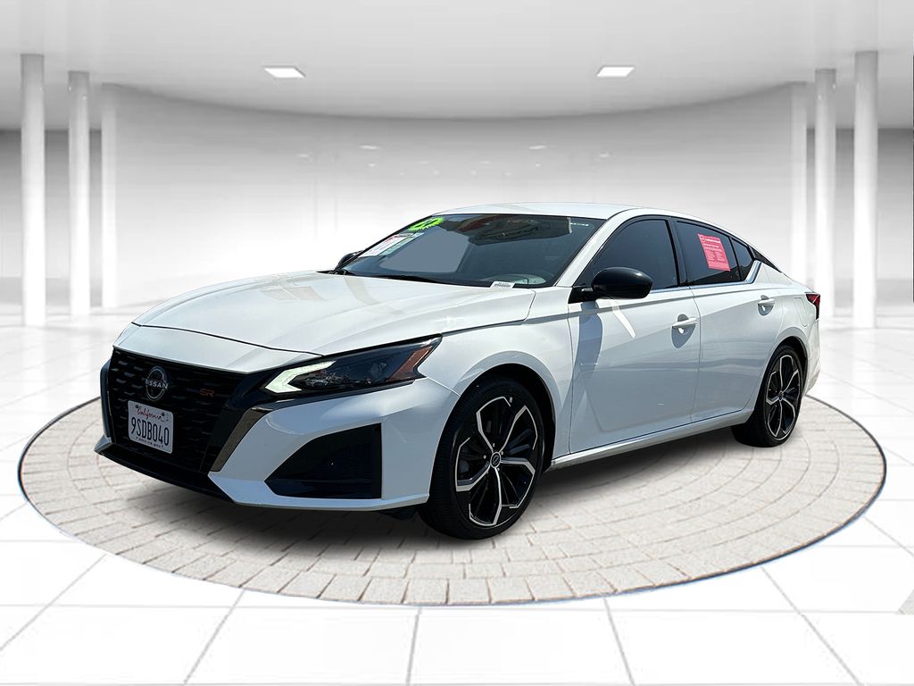 2024 Nissan Altima SR
