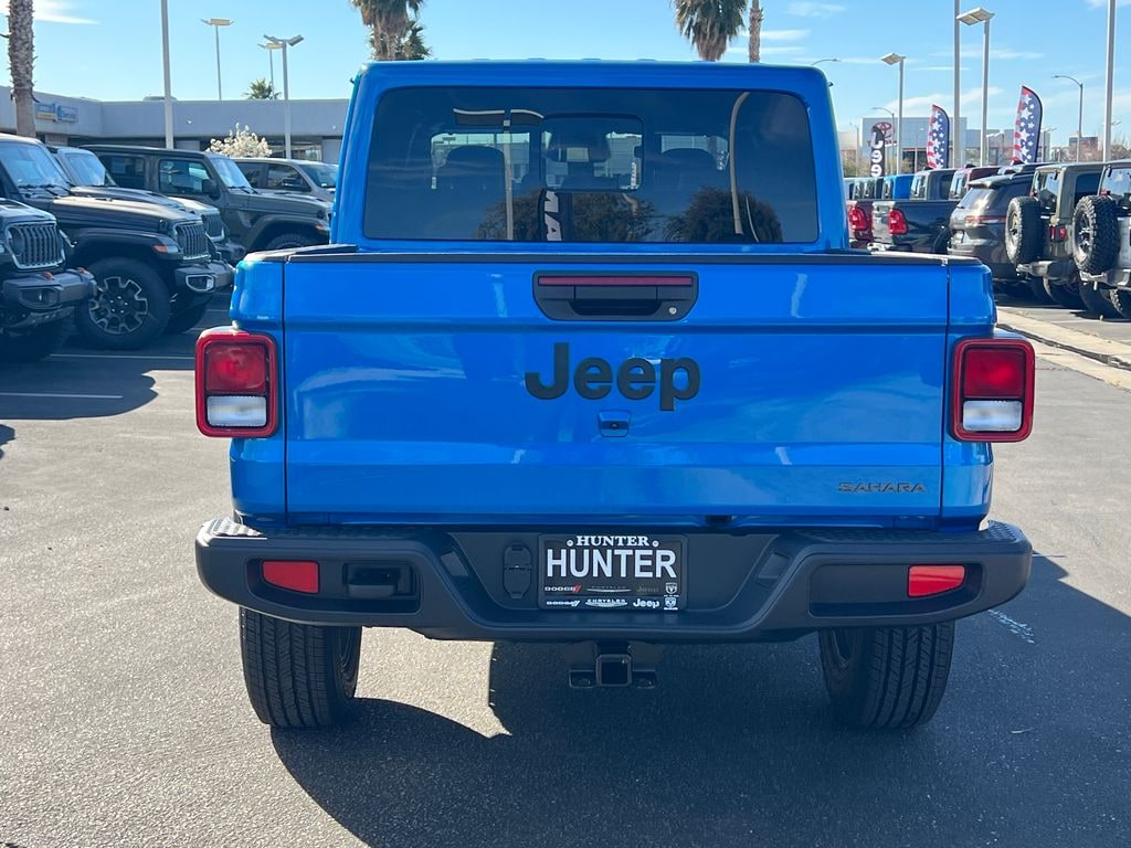 New 2026 Jeep Gladiator SAHARA 4X4 Pickup