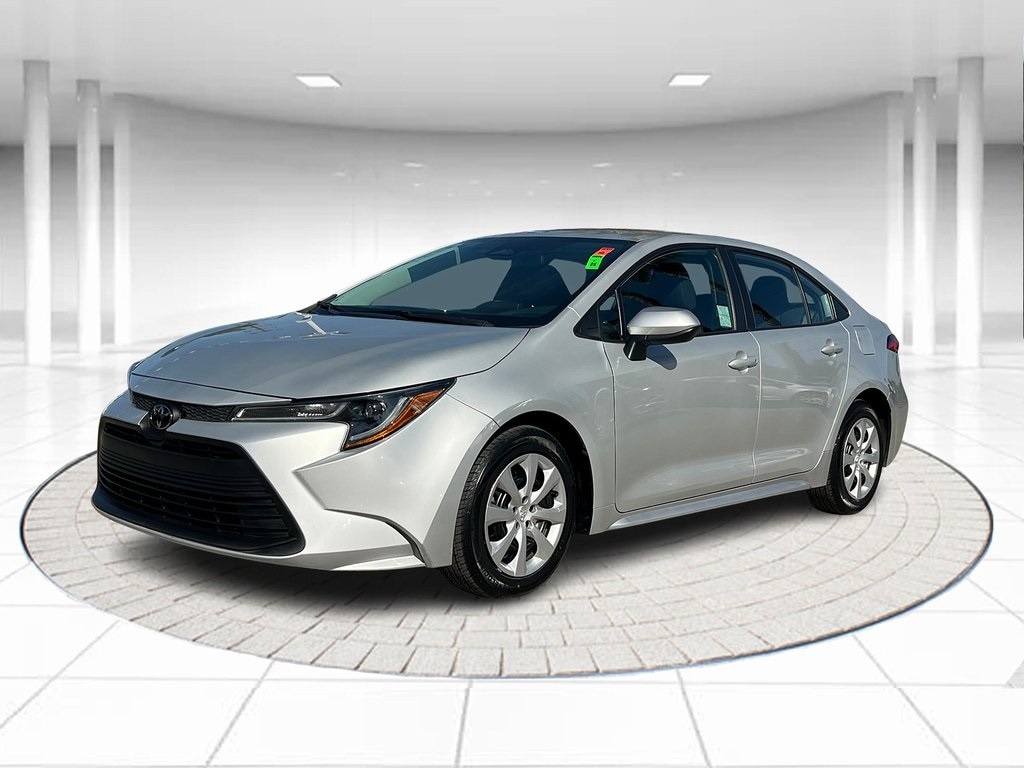 2023 Toyota Corolla LE's photo