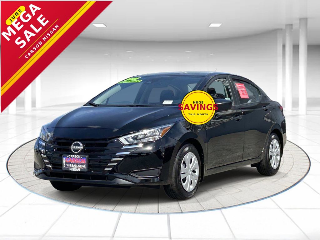 2025 Nissan Versa 1.6 S CVT's photo