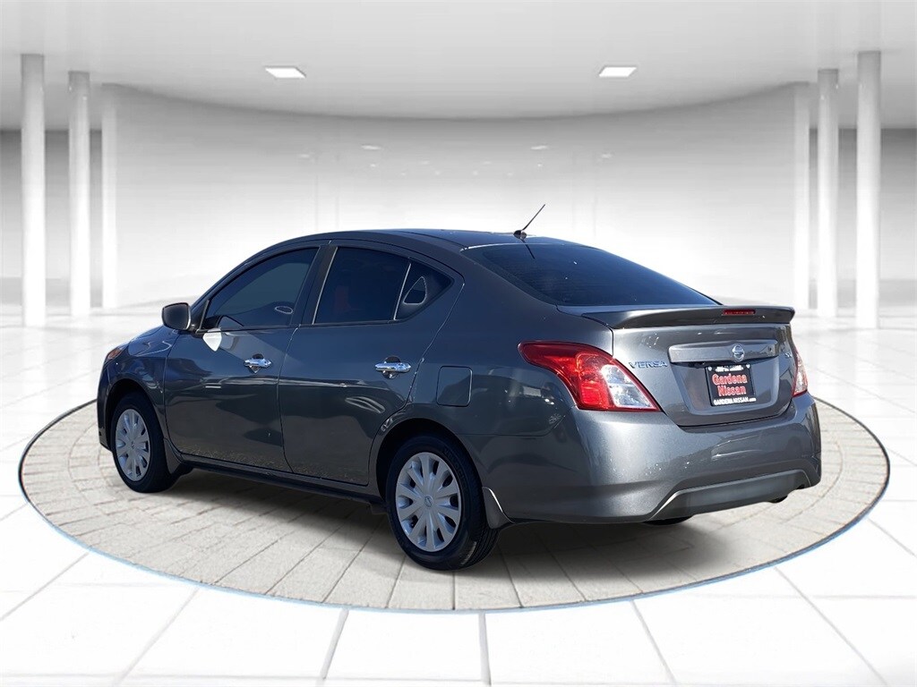 2019 Nissan Versa Sedan SV photo 2