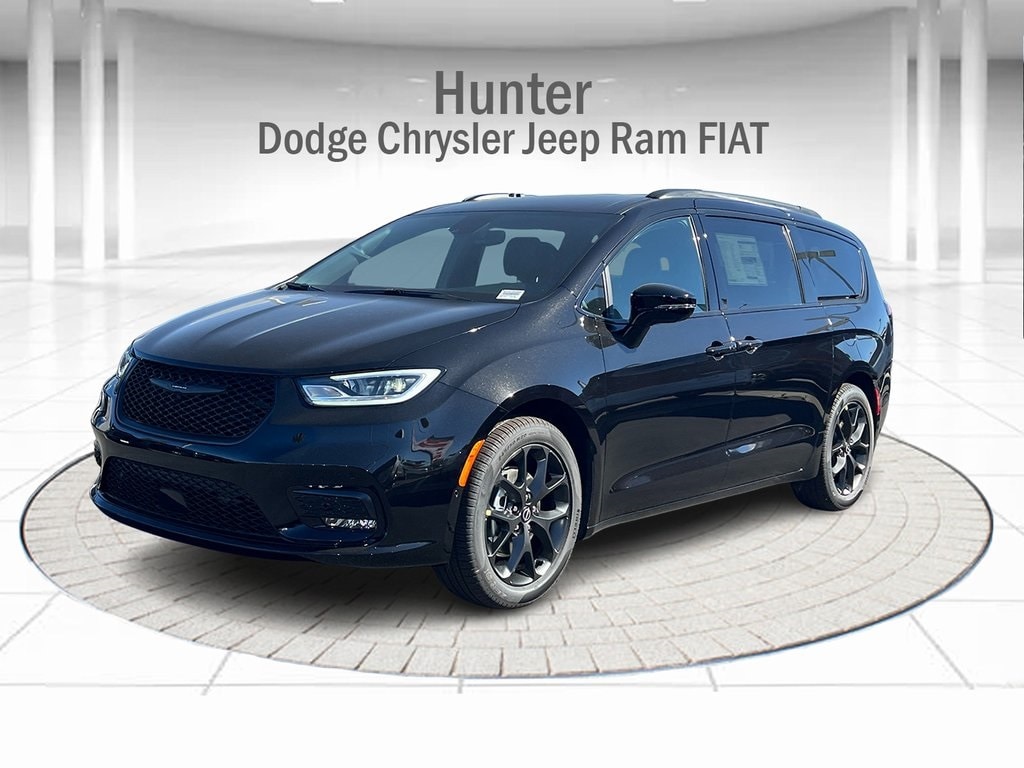 2026 Chrysler Pacifica Passenger Van 