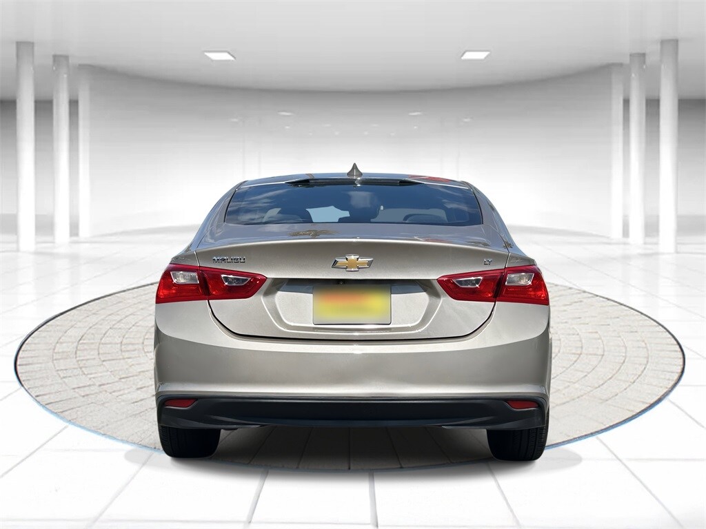 2023 Chevrolet Malibu 1LT photo 3