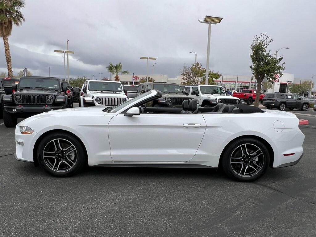 2023 Ford Mustang EcoBoost Premium Convertible photo 3