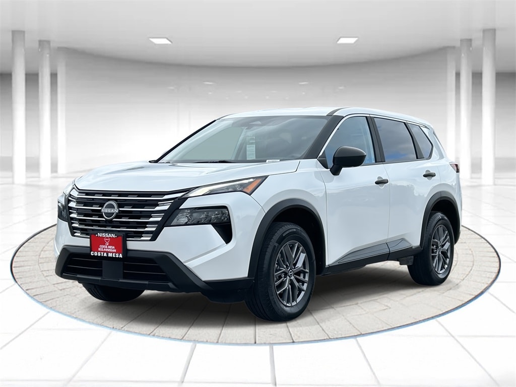 2024 Nissan Rogue S's photo