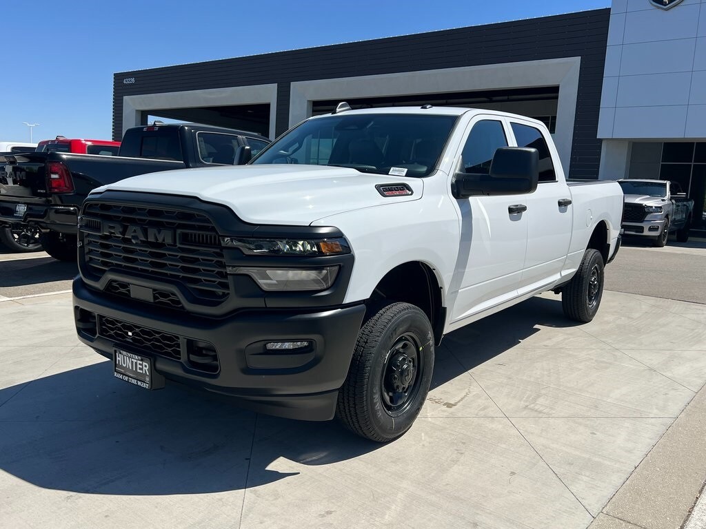 2025 Ram 2500 Tradesman photo 2