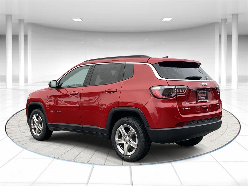 2024 Jeep Compass Latitude photo 2