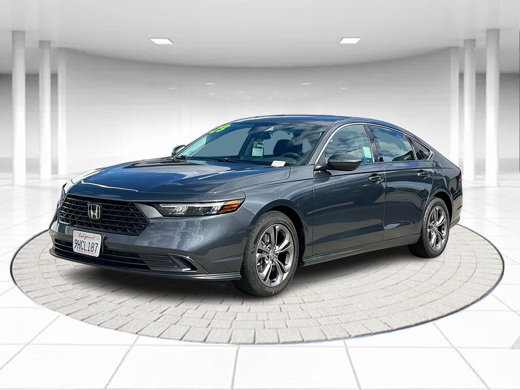 2023 Honda Accord EX's photo