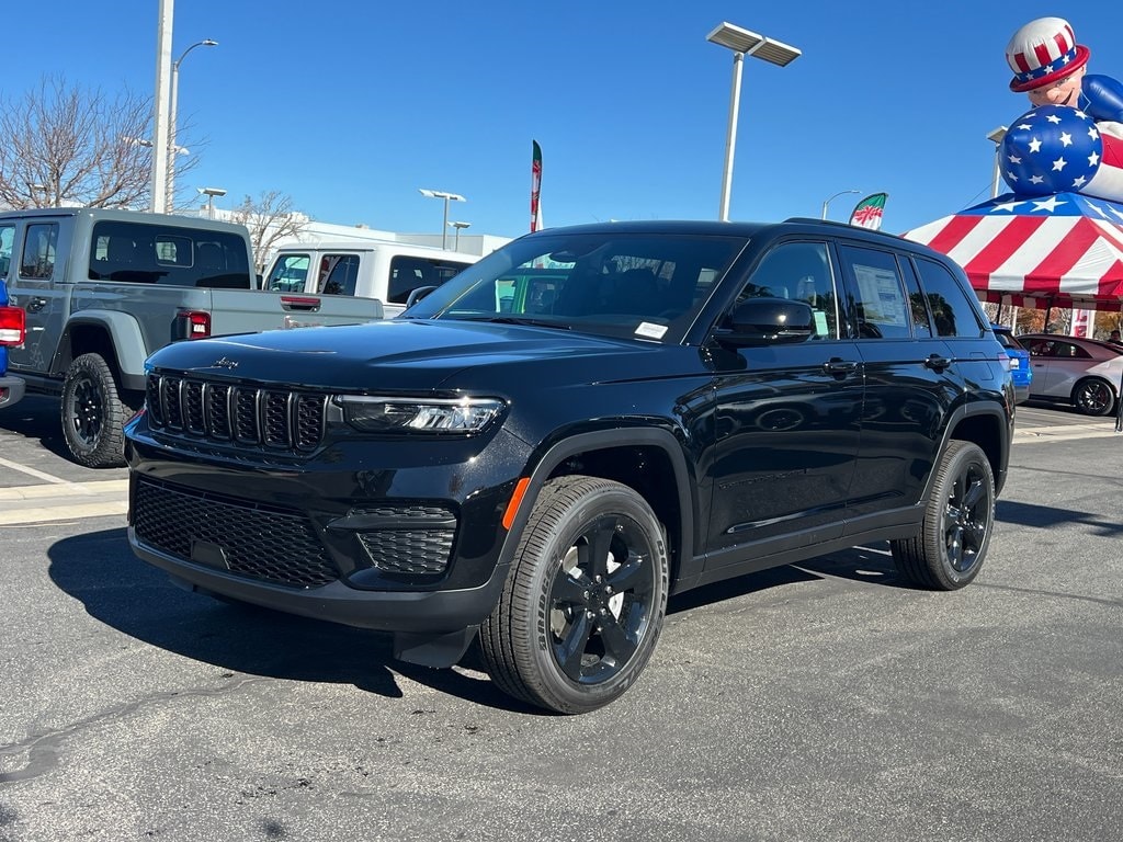 New 2025 Jeep Grand Cherokee ALTITUDE X 4X4 Sport Utility
