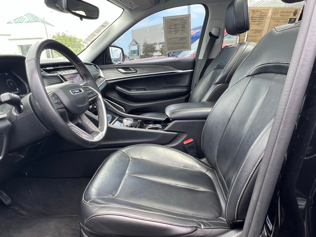 2022 Jeep Grand Cherokee Limited photo 4