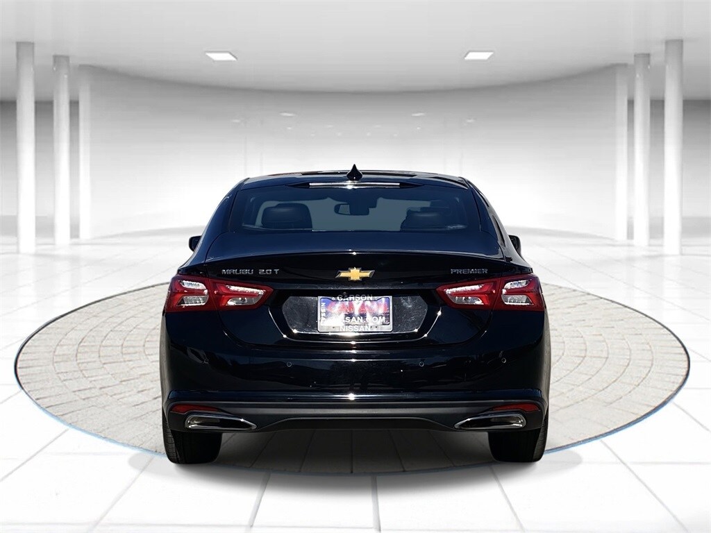 2022 Chevrolet Malibu Premier photo 3