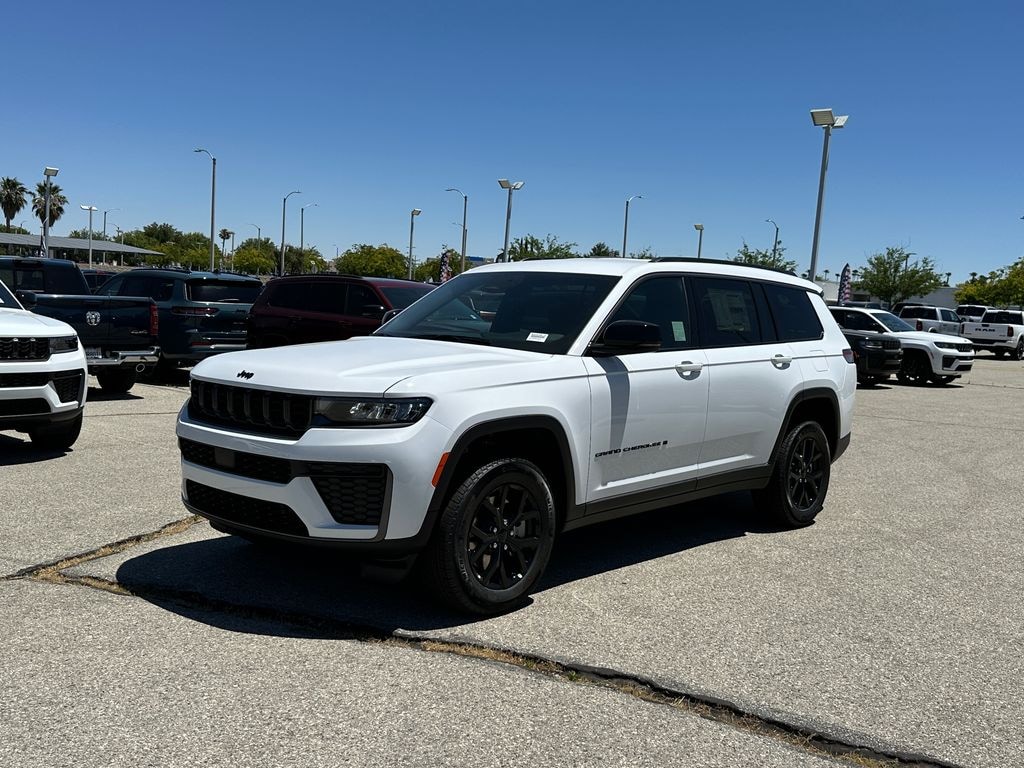 New 2026 Jeep Grand Cherokee L LAREDO ALTITUDE 4X2 Sport Utility