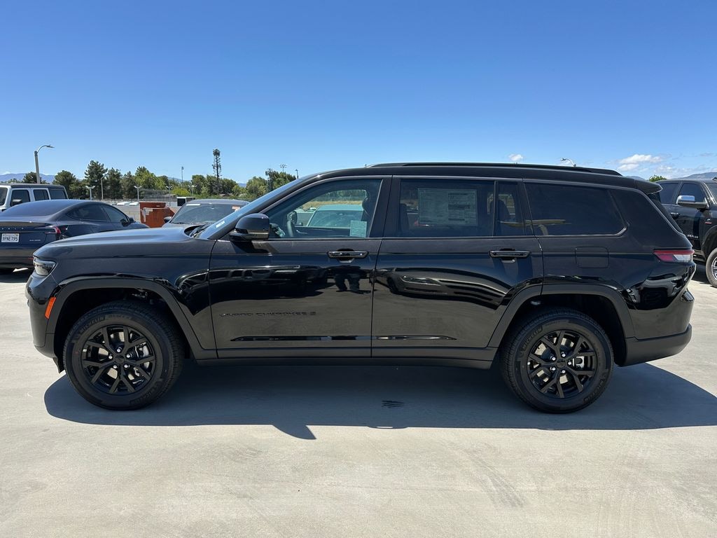 New 2026 Jeep Grand Cherokee L LAREDO ALTITUDE 4X4 Sport Utility