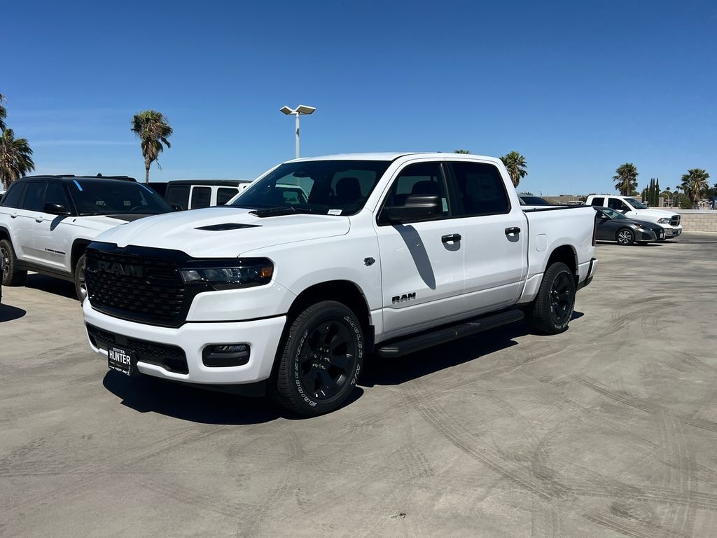New 2026 Ram 1500 EXPRESS CREW CAB 4X4 5'7 BOX Pickup