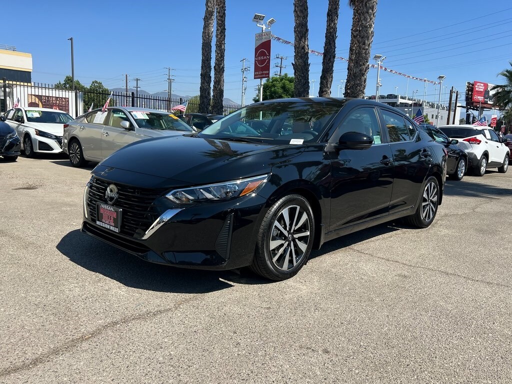 2025 Nissan Sentra SV photo 2
