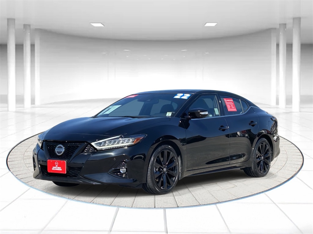 2022 Nissan Maxima SR's photo