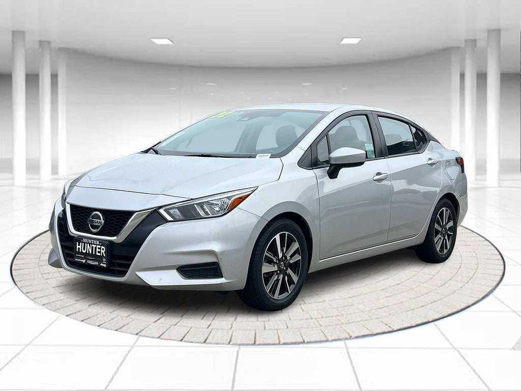 2022 Nissan Versa Sedan SV's photo