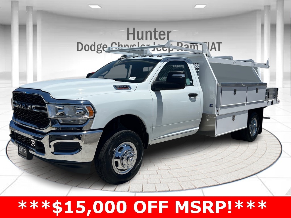 2024 Ram 3500 Chassis Cab 3500 TRADESMAN CHASSIS REGULAR CAB 4X4 84' CA