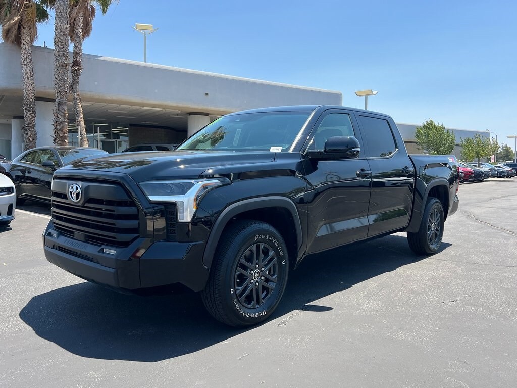 2023 Toyota Tundra SR5 photo 2