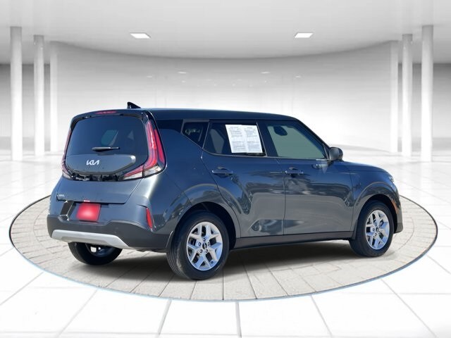 2023 Kia Soul LX photo 4