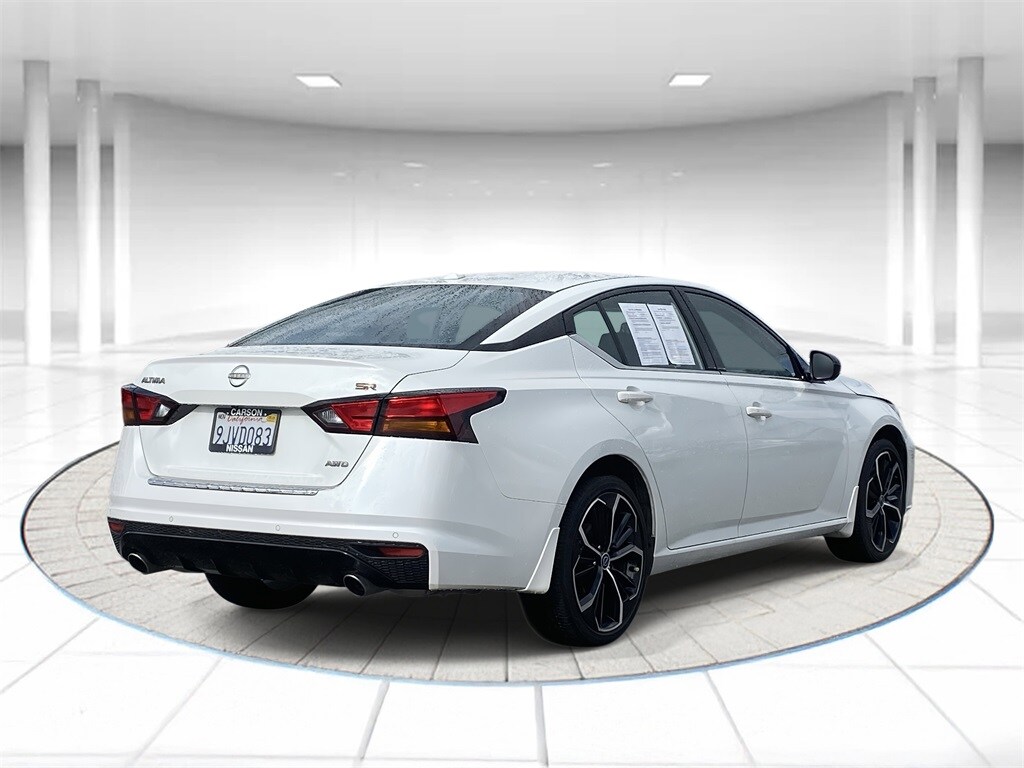 2023 Nissan Altima 2.5 SR photo 4