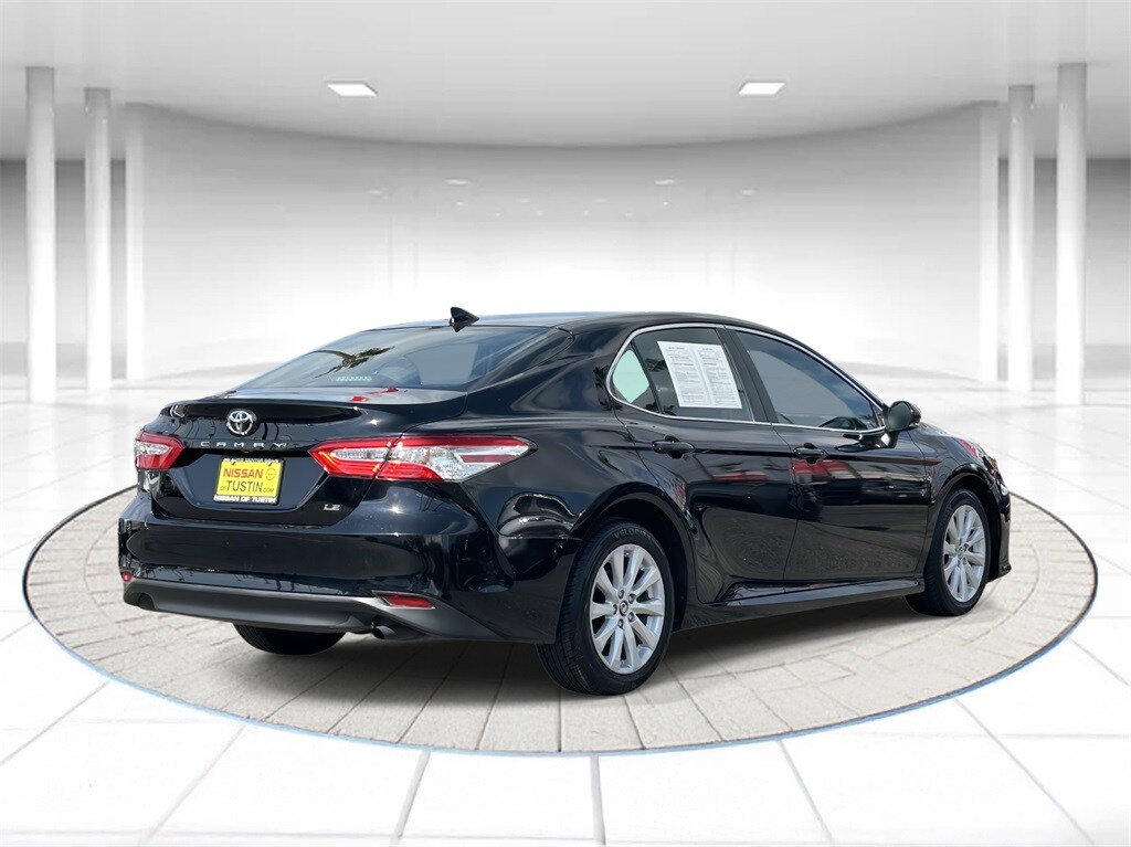 2019 Toyota Camry LE photo 4