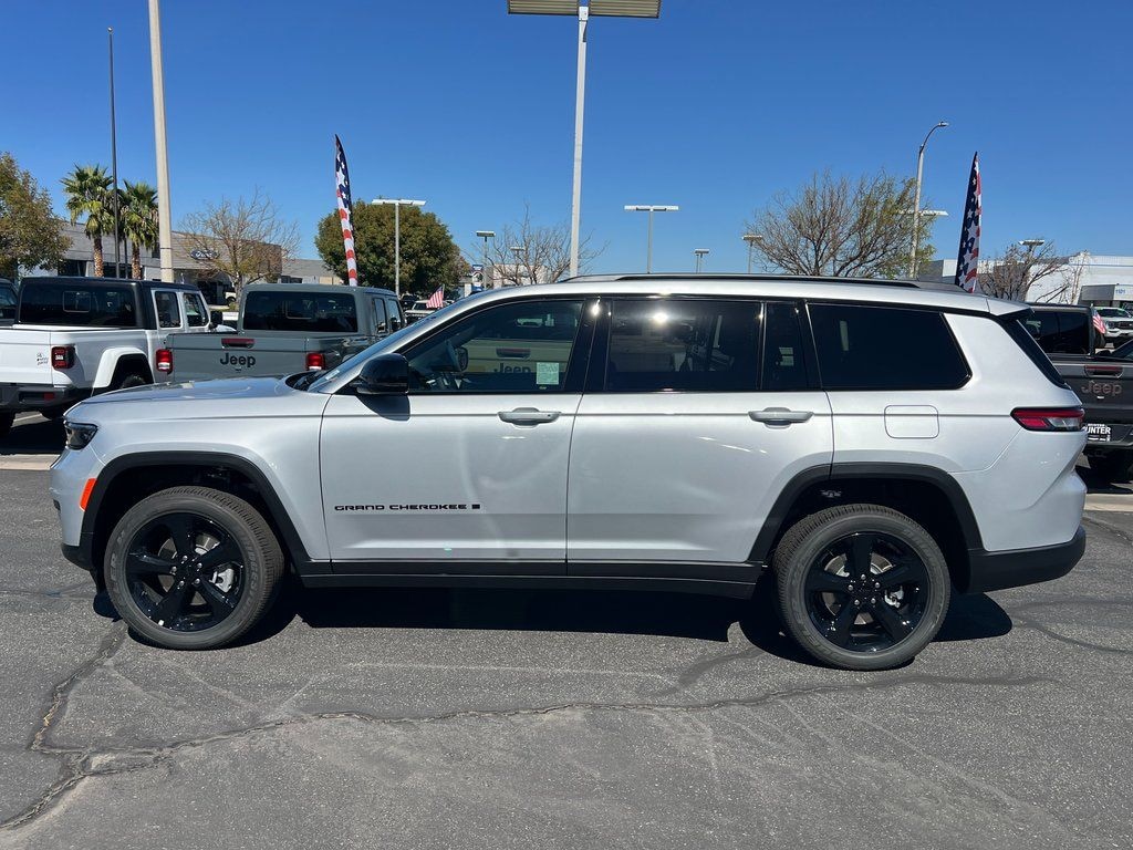 New 2025 Jeep Grand Cherokee L ALTITUDE X 4X4 Sport Utility