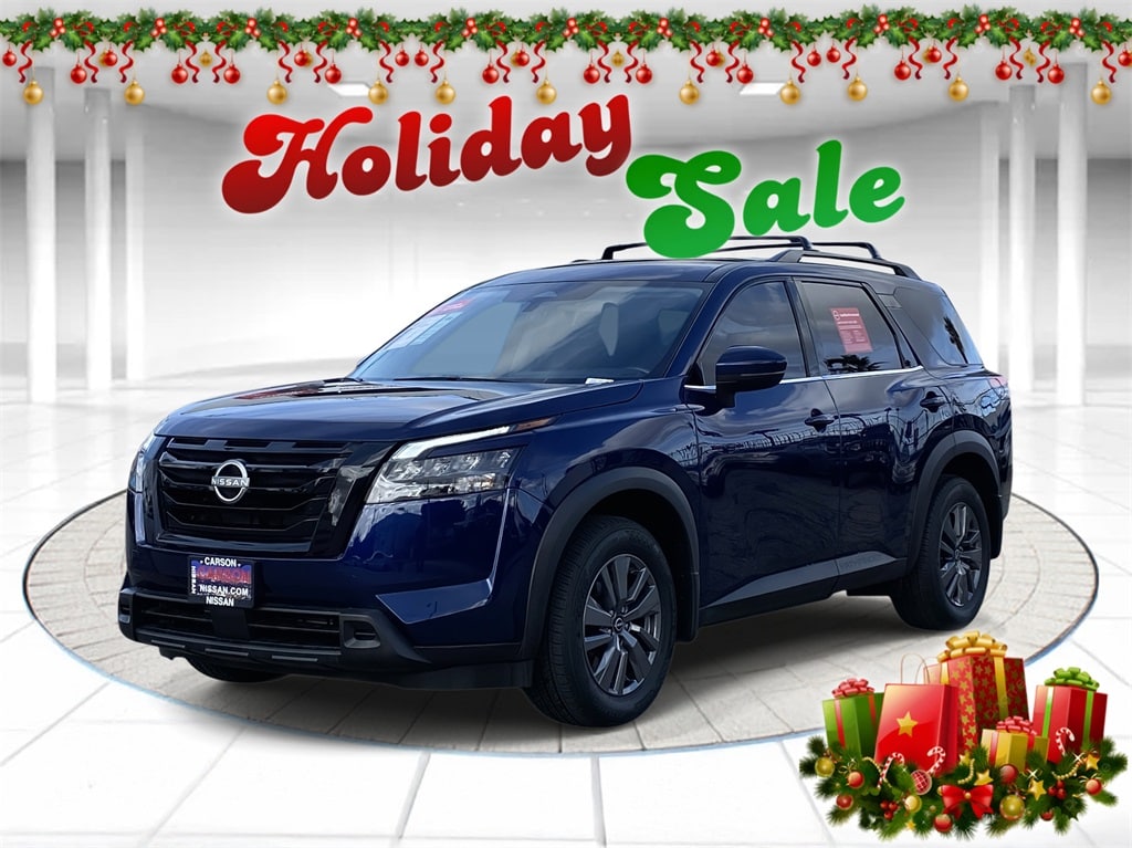 2025 Nissan Pathfinder SV's photo