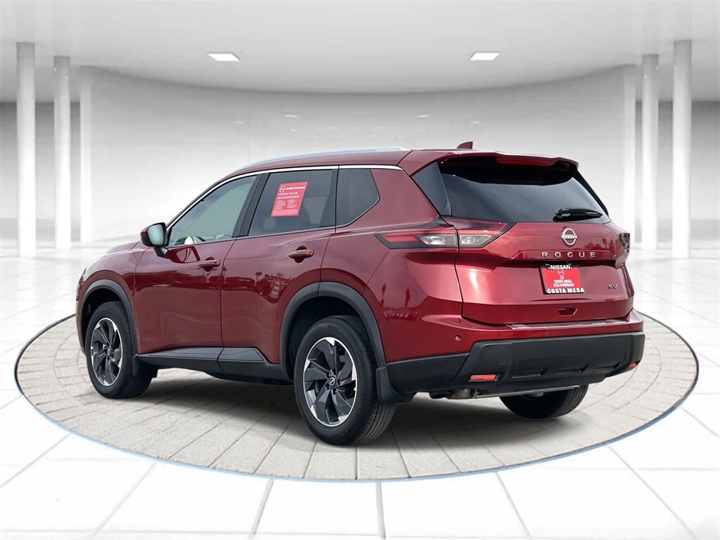 2024 Nissan Rogue SV photo 2