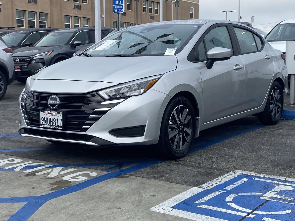 2025 Nissan Versa 1.6 SV CVT's photo