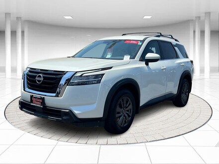 2022 Nissan Pathfinder SV SUV