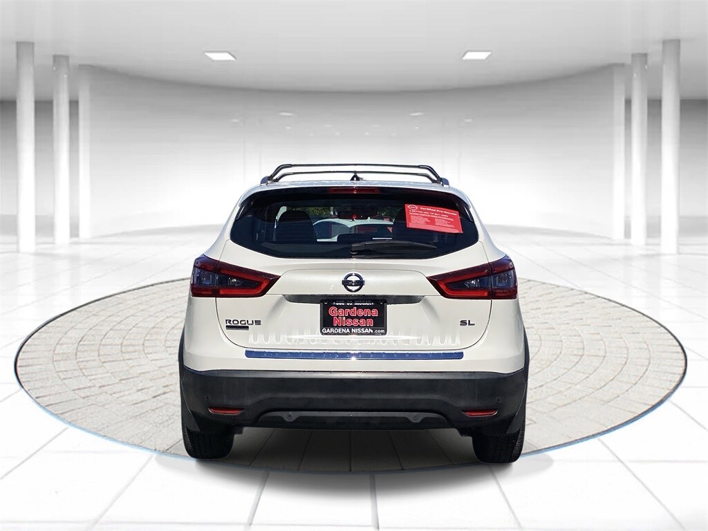 2022 Nissan Rogue Sport SL photo 2