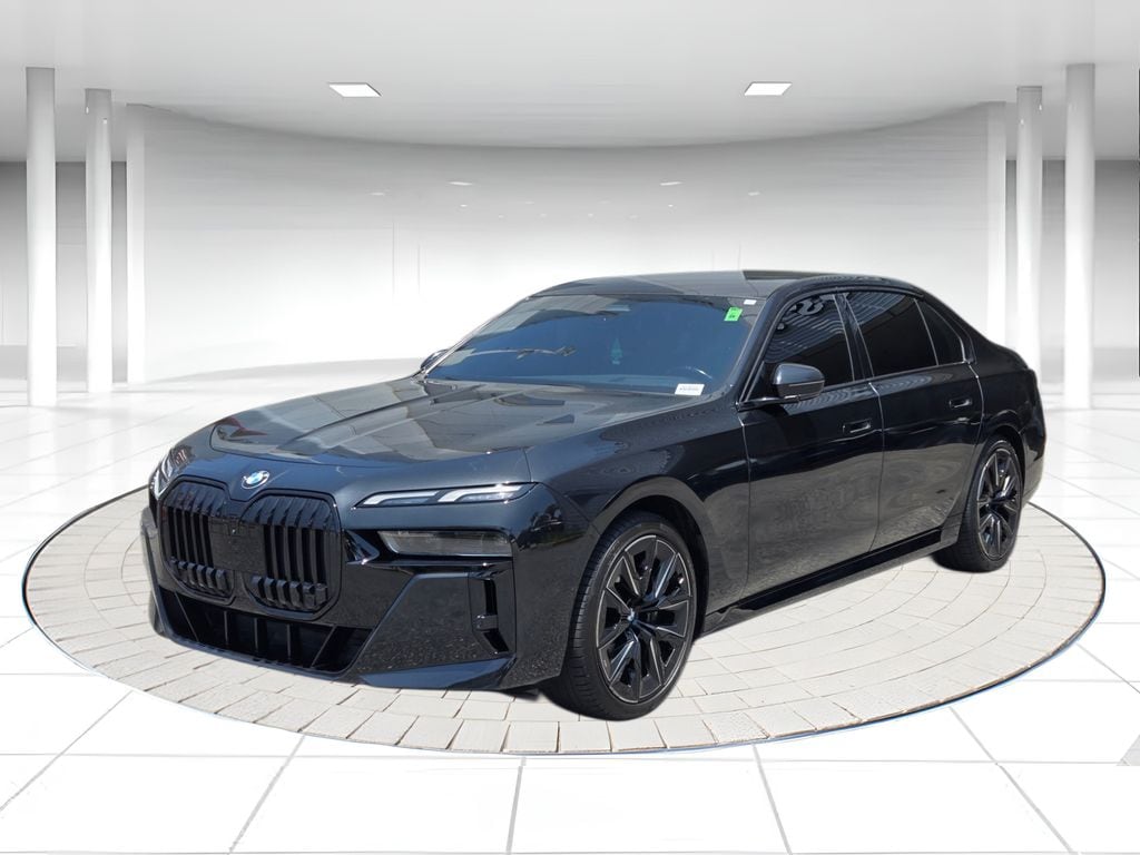 2023 BMW 7 Series 740i's photo