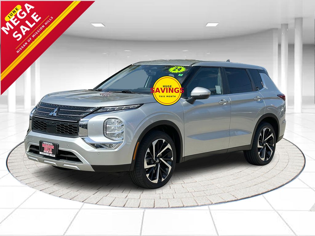 2024 Mitsubishi Outlander SE Black Edition 2WD's photo