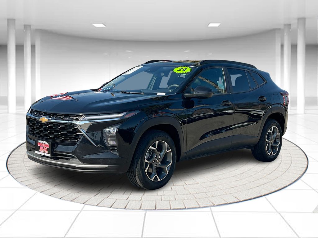 2024 Chevrolet Trax LT's photo