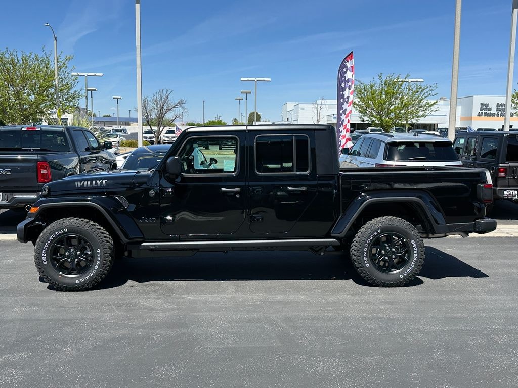 New 2026 Jeep Gladiator WILLYS 4X4 Pickup