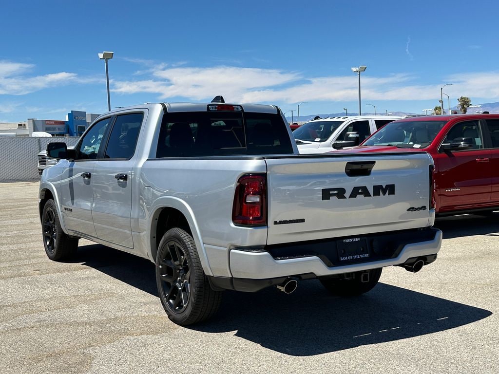 New 2026 Ram 1500 LARAMIE CREW CAB 4X4 5'7 BOX Pickup