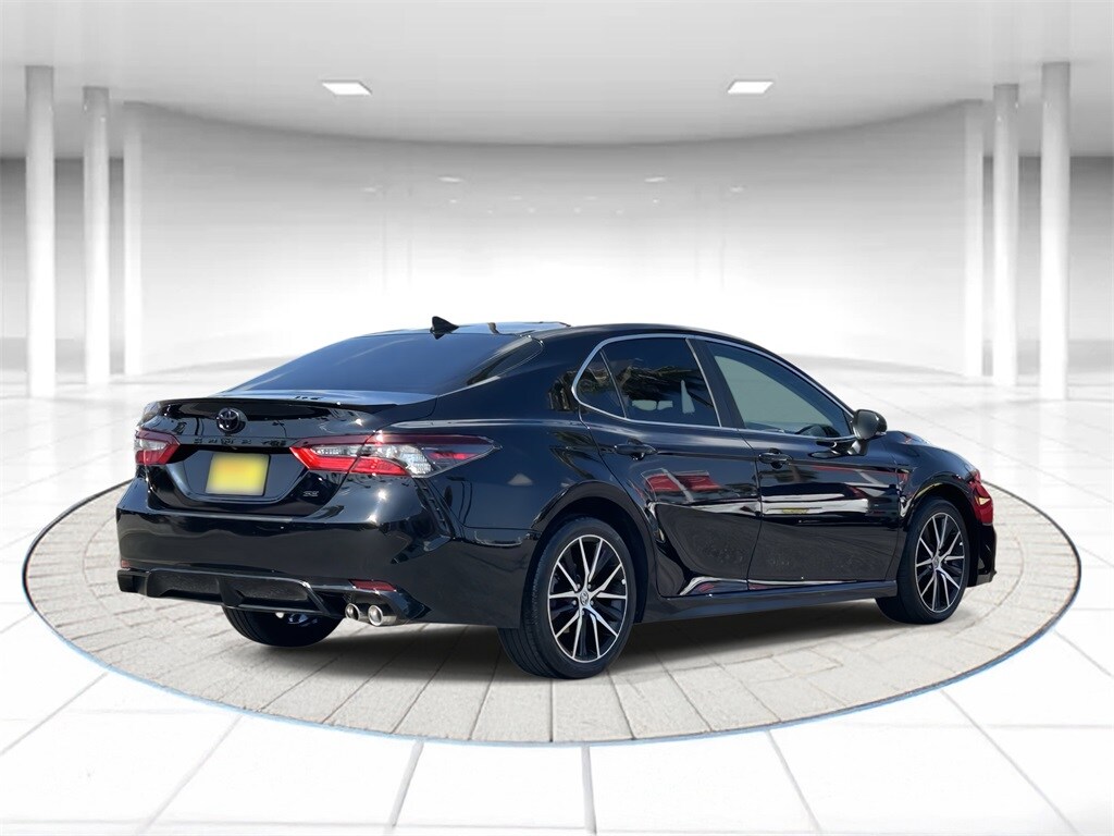 2023 Toyota Camry SE photo 4
