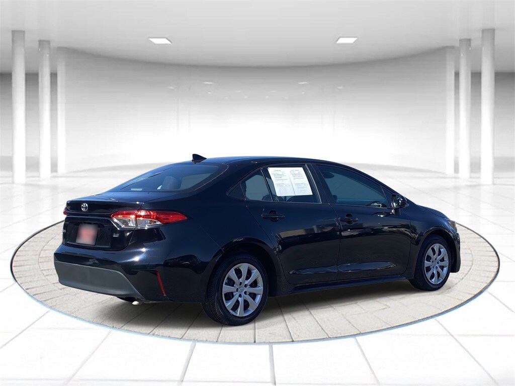 2023 Toyota Corolla LE photo 4