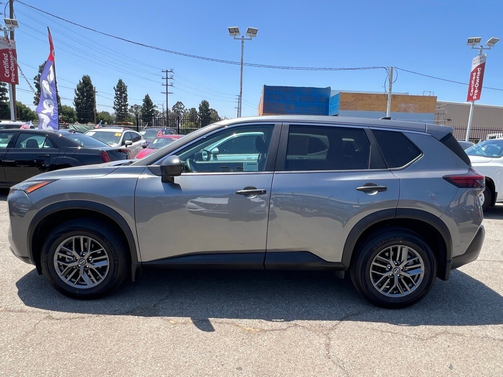 2023 Nissan Rogue S photo 2