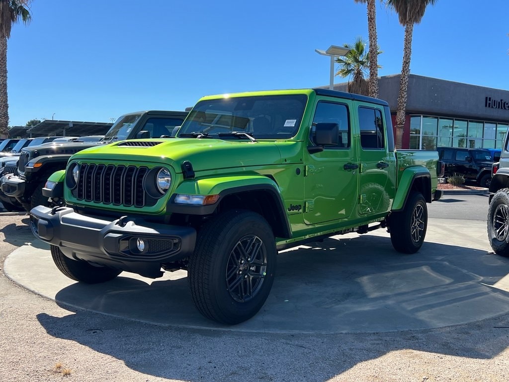 New 2025 Jeep Gladiator SPORT S 4X4 Pickup