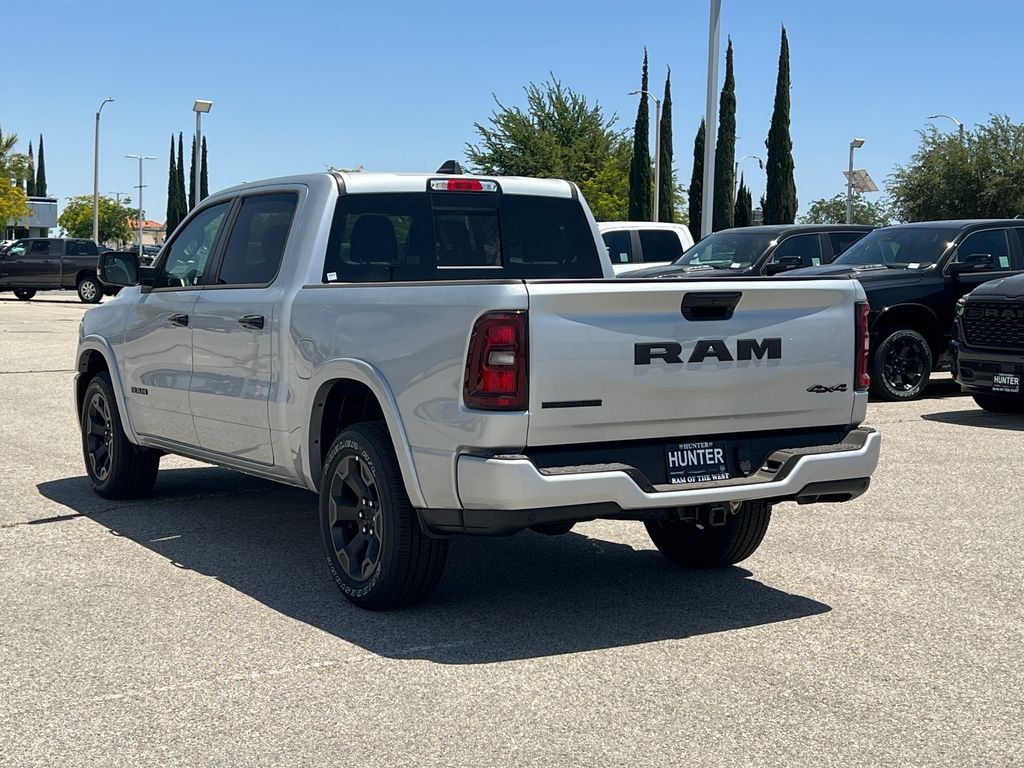 New 2026 Ram 1500 BIG HORN CREW CAB 4X4 5'7 BOX Pickup