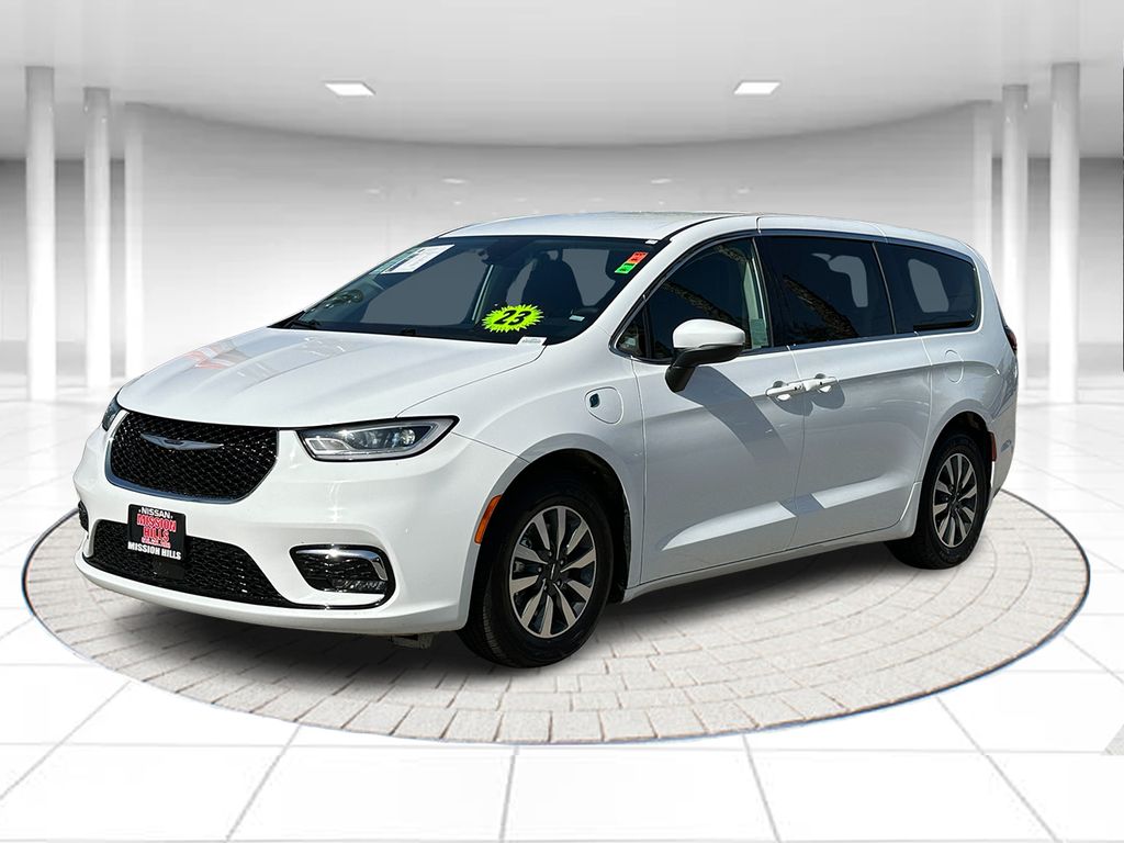 2023 Chrysler Pacifica Hybrid Touring L