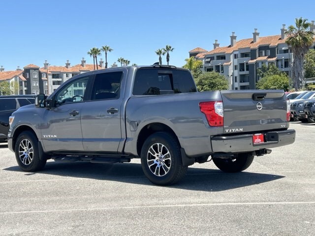 2023 Nissan Titan SV photo 3