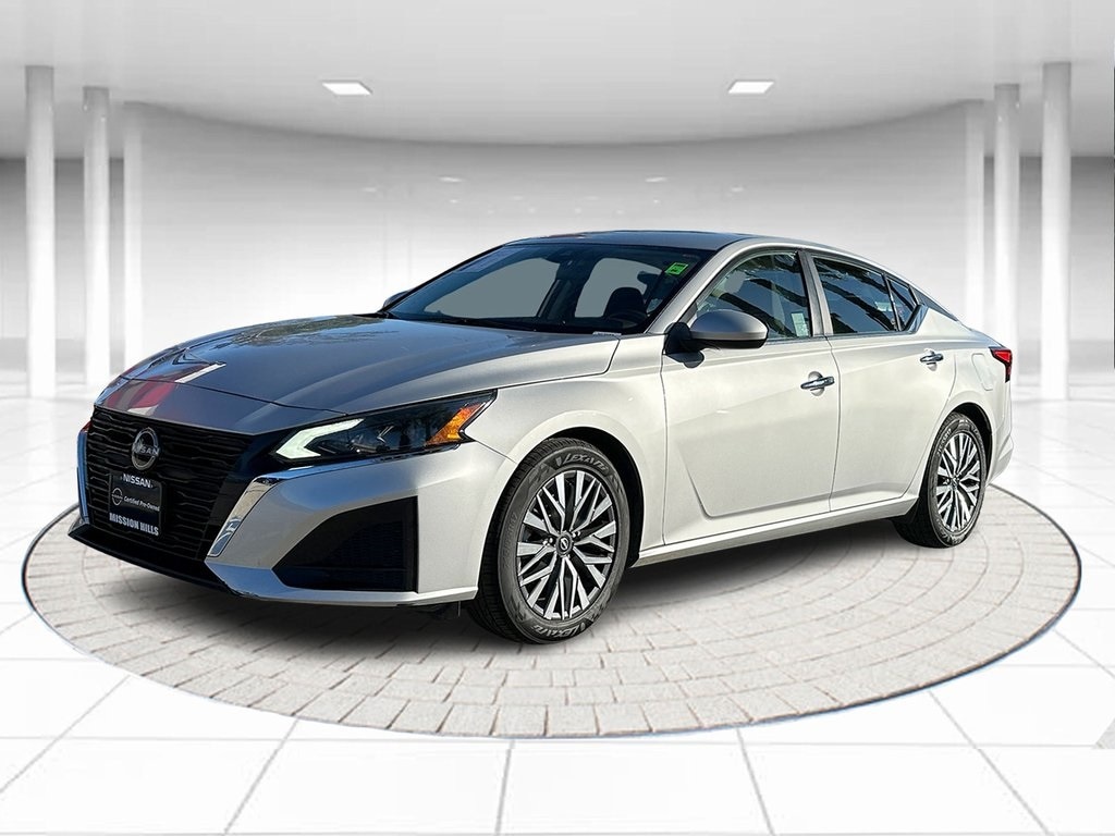 2023 Nissan Altima SV's photo