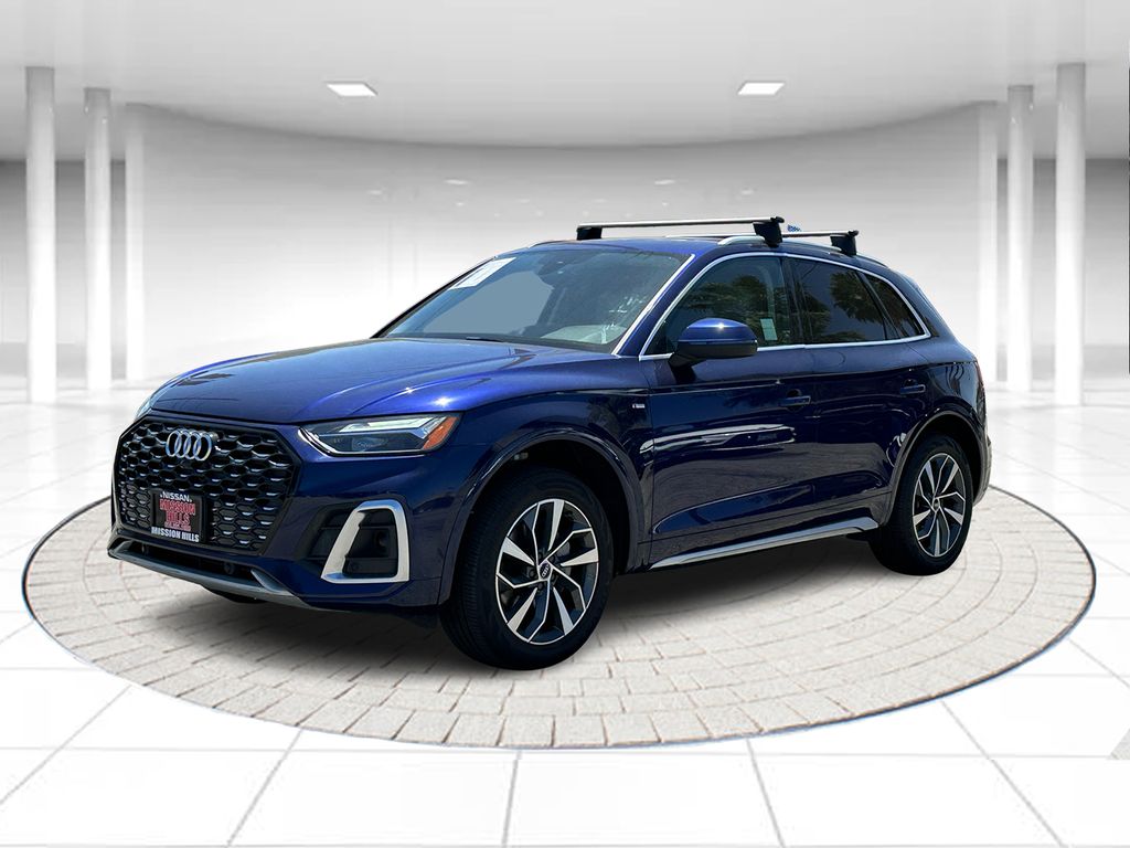 2022 Audi Q5 45 Premium Plus's photo