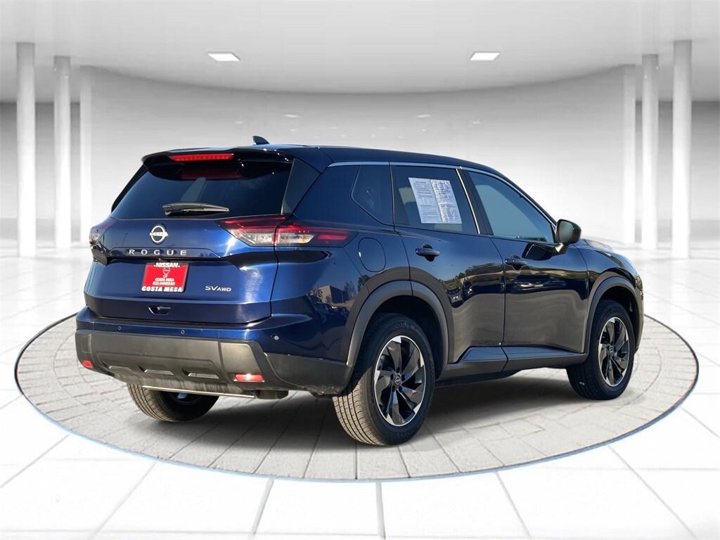 2024 Nissan Rogue SV photo 4