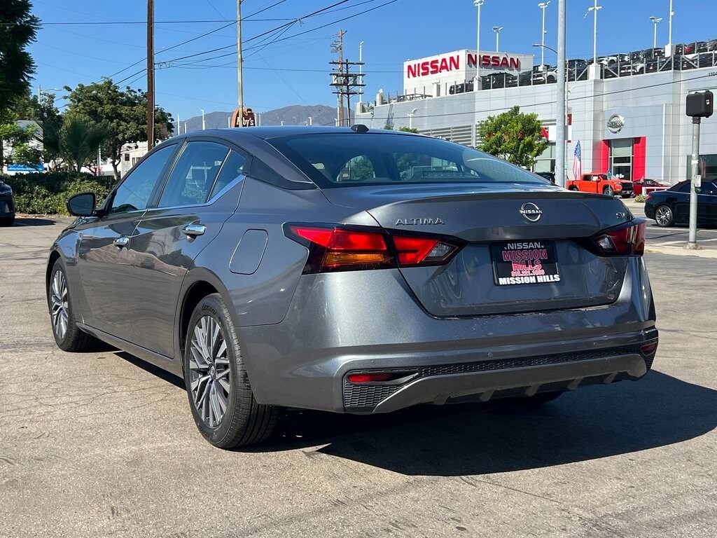 2023 Nissan Altima 2.5 SV photo 4