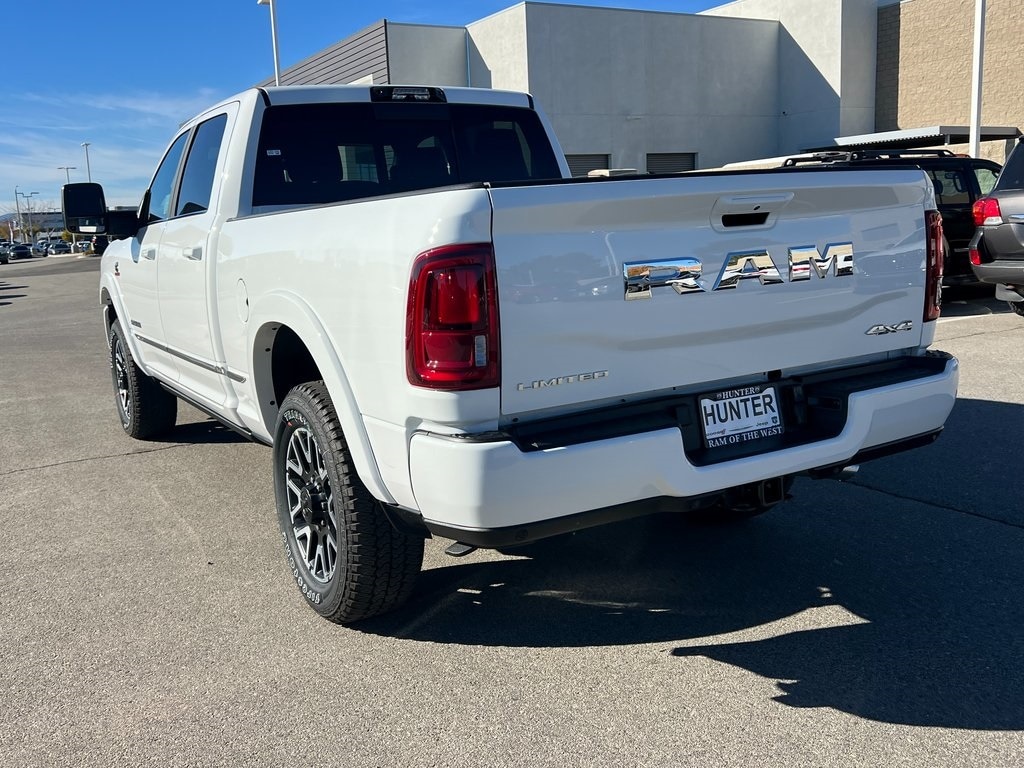 New 2026 Ram 2500 LIMITED CREW CAB 4X4 6'4 BOX Pickup